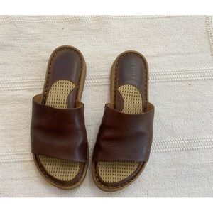Born Sandals.